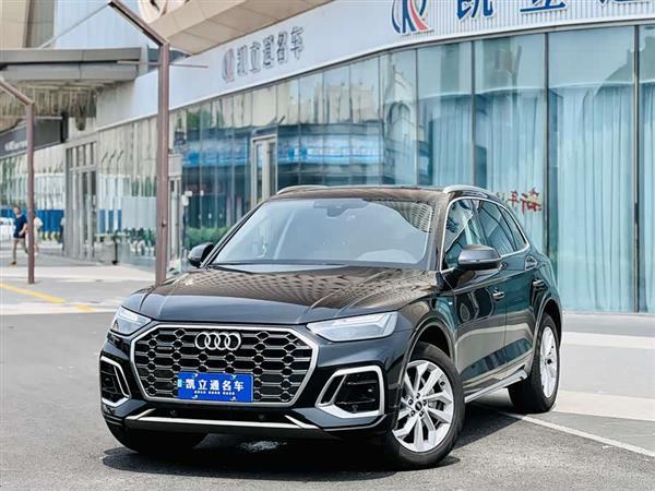 奥迪Q5L 2022款 40T 豪华动感型
