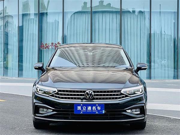 迈腾 2024款 200万辆众享款 330TSI DSG豪华型