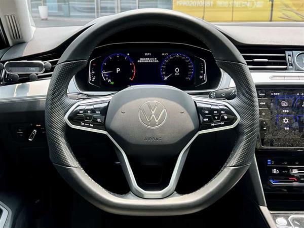 迈腾 2024款 200万辆众享款 330TSI DSG豪华型