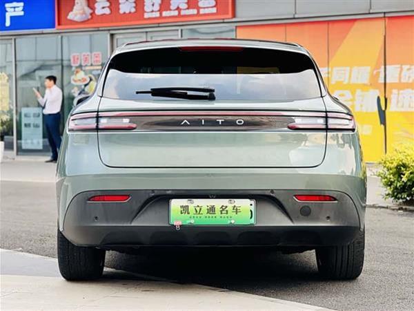 问界M5 2022款 增程四驱性能版