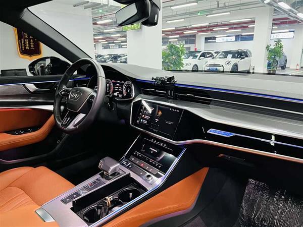 奥迪A6L 2022款 45 TFSI quattro 臻选动感型