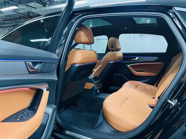 奥迪A6L 2022款 45 TFSI quattro 臻选动感型