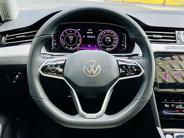 迈腾 2023款 200万辆纪念版 330TSI DSG豪华型