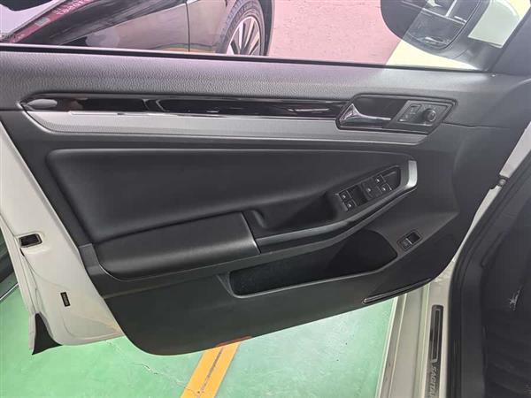 速腾 2018款 180TSI DSG臻享版