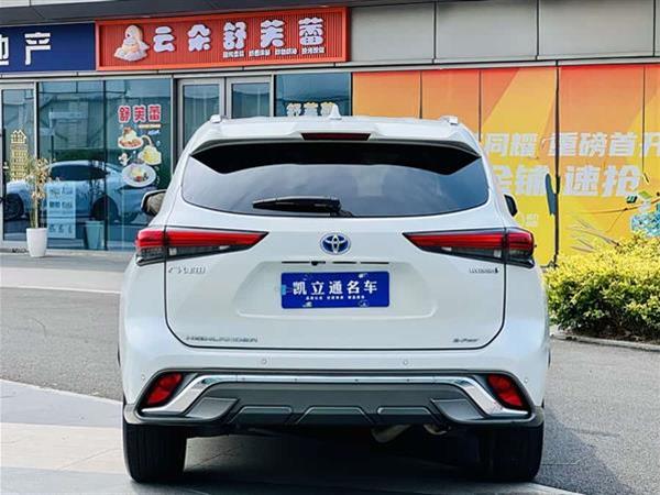 汉兰达 2022款 双擎 2.5L 四驱尊贵版 7座