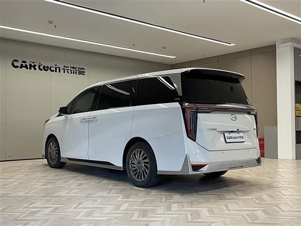 传祺M8 2023款 宗师系列 400T 旗舰版
