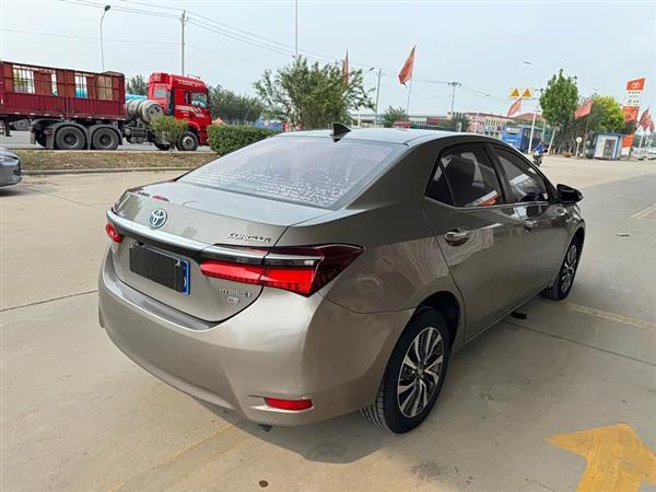 卡罗拉 2017款 改款双擎 1.8L E-CVT领先版