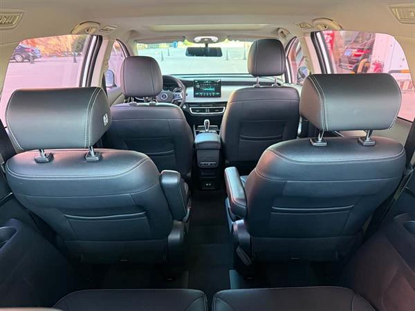宋MAX 2021款 升级版 1.5T 自动豪华型 6座