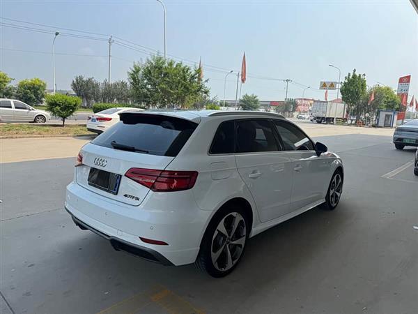 奥迪A3 2018款 30周年年型 Sportback 40 TFSI 运动型