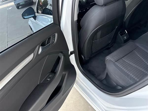奥迪A3 2018款 30周年年型 Sportback 40 TFSI 运动型