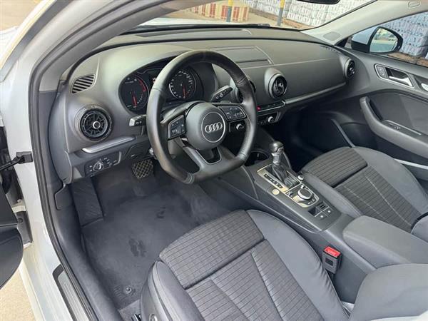 奥迪A3 2018款 30周年年型 Sportback 40 TFSI 运动型