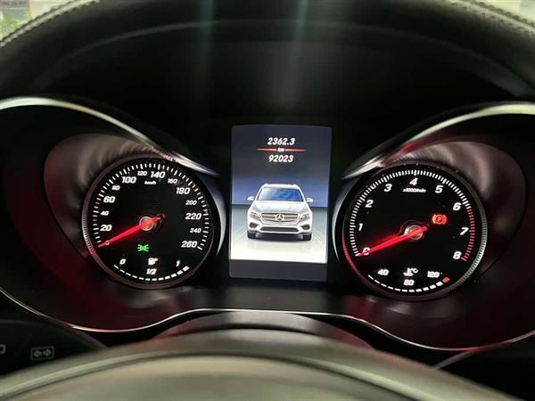 奔驰GLC 2018款 改款 GLC 260 4MATIC 豪华型