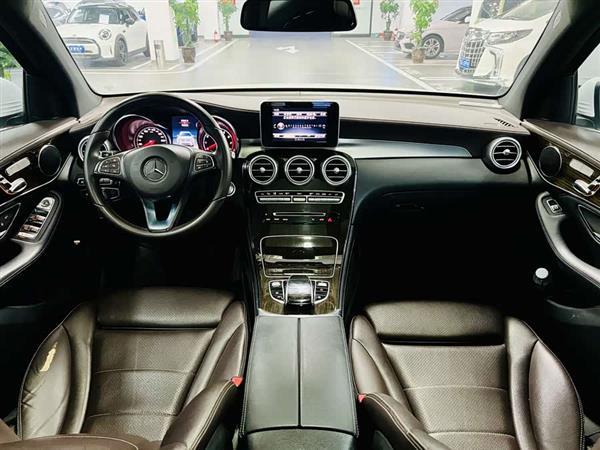 奔驰GLC 2018款 改款 GLC 260 4MATIC 豪华型