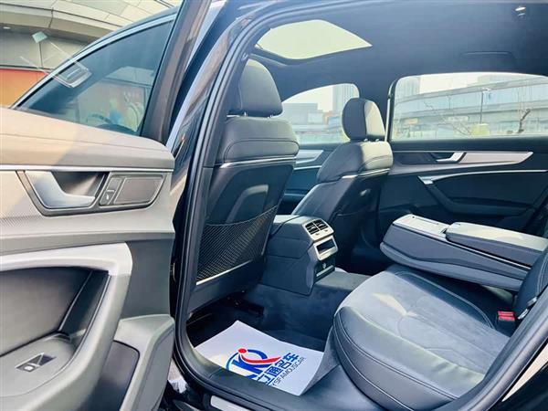 奥迪A6L 2022款 40 TFSI 豪华动感型
