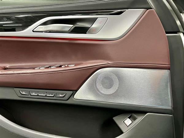 宝马7系 2022款 740Li xDrive 行政型 M运动套装