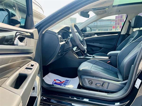 帕萨特 2022款 330TSI 豪华版