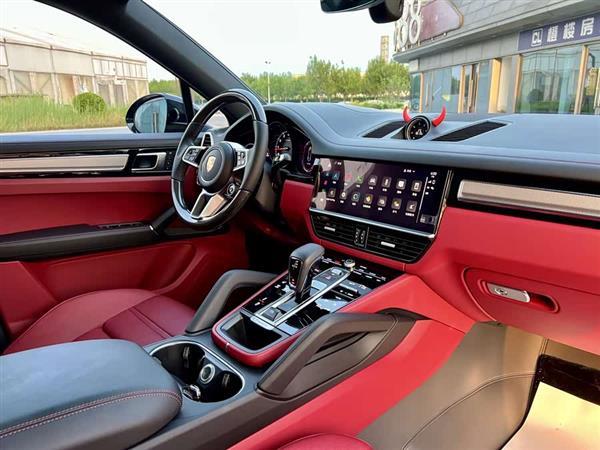 Cayenne 2023款 Cayenne Coupé 3.0T 铂金版