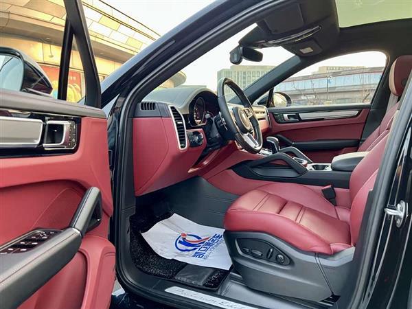 Cayenne 2023款 Cayenne Coupé 3.0T 铂金版