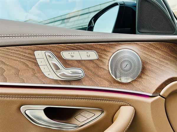 奔驰E级 2022款 E 300 L 豪华型