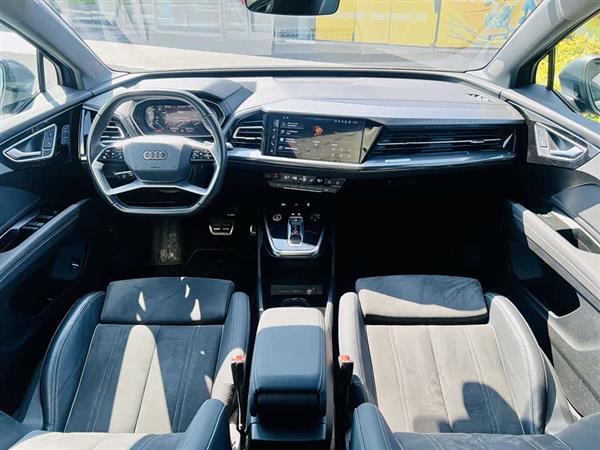 奥迪Q4 e-tron 2022款 50 e-tron quattro 创境版