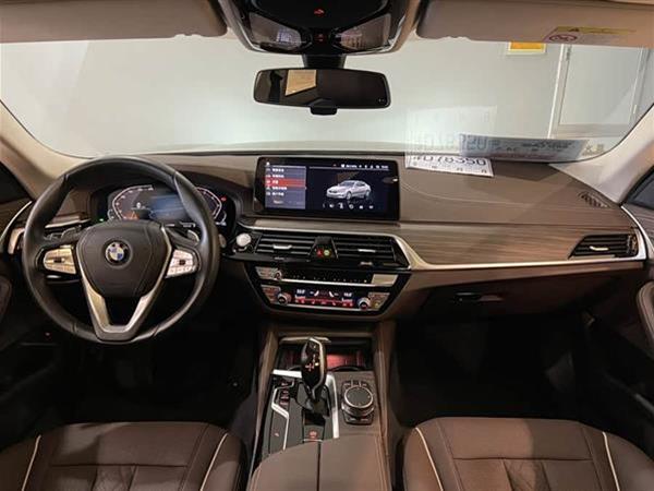 宝马5系 2021款 530Li xDrive 豪华套装