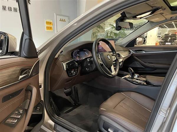 宝马5系 2021款 530Li xDrive 豪华套装
