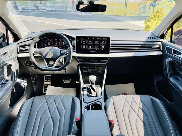 途观L 2022款 330TSI 自动两驱R-Line越享版