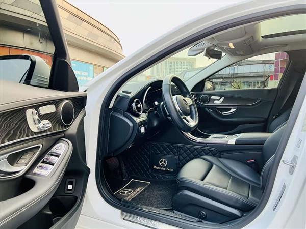 奔驰C级 2020款 改款 C 260 L 运动版