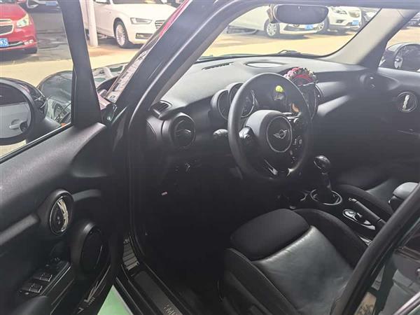 MINI 2016款 1.5T COOPER 五门版
