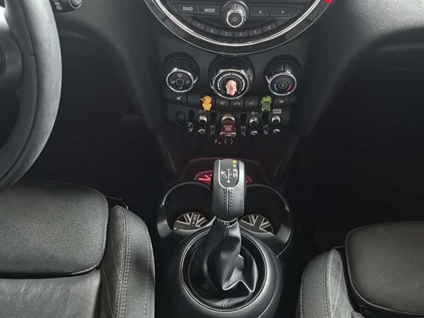 MINI 2016款 1.5T COOPER 五门版