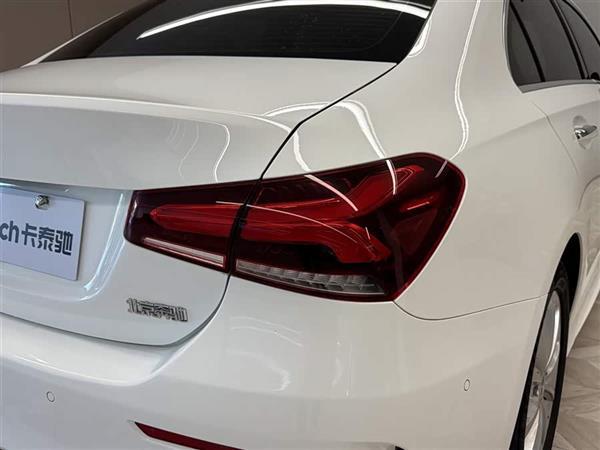 奔驰A级 2019款 改款 A 200 L 运动轿车