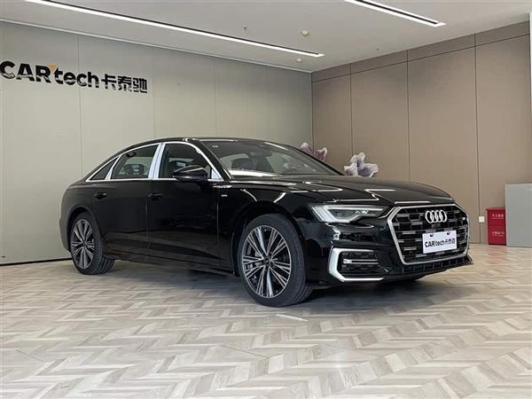 奥迪A6L 2025款 45 TFSI quattro 臻选动感型
