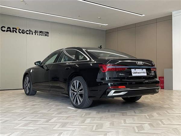 奥迪A6L 2025款 45 TFSI quattro 臻选动感型