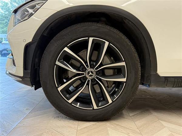 奔驰GLC 2022款 GLC 260 L 4MATIC 豪华型