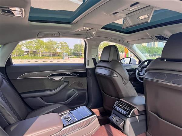 奥迪A8 2021款 A8L 50 TFSI quattro 舒适型