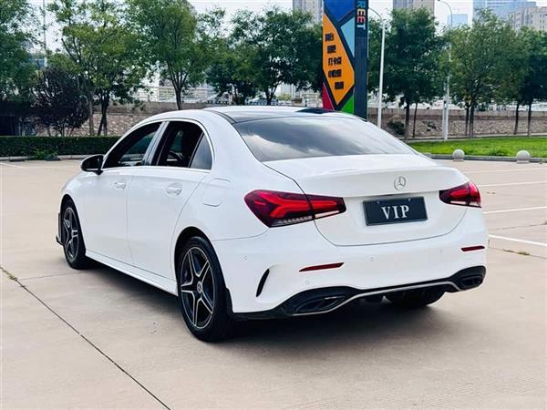 奔驰A级 2019款 A 200 L 运动轿车先行特别版