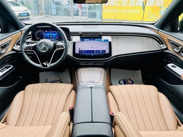 奔驰E级 2024款 改款 E 300 L 时尚型