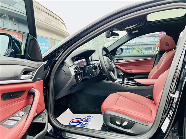 宝马5系 2022款 改款二 530Li 领先型 M运动套装