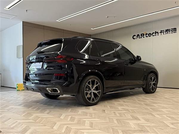 宝马X5 2023款 xDrive 30Li 尊享型M运动曜夜套装