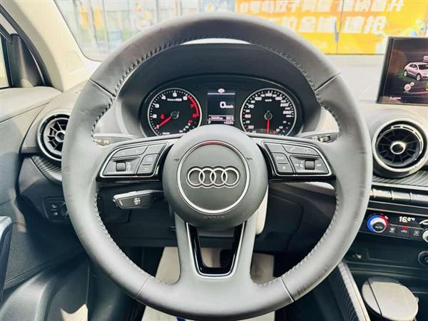 奥迪Q2L 2020款 35 TFSI 时尚动感型