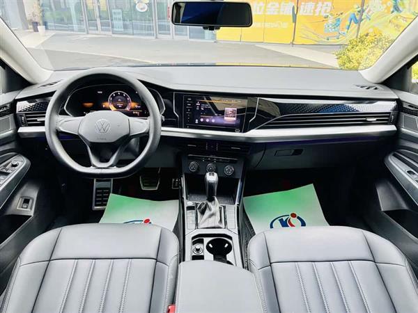 帕萨特 2022款 280TSI 商务版