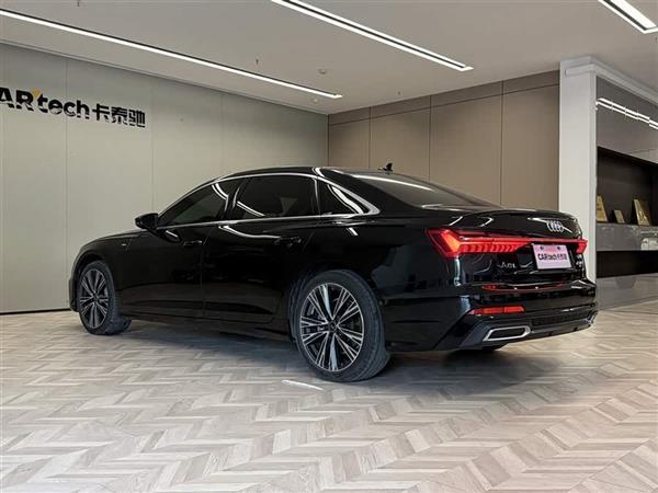 奥迪A6L 2022款 45 TFSI quattro 臻选动感型