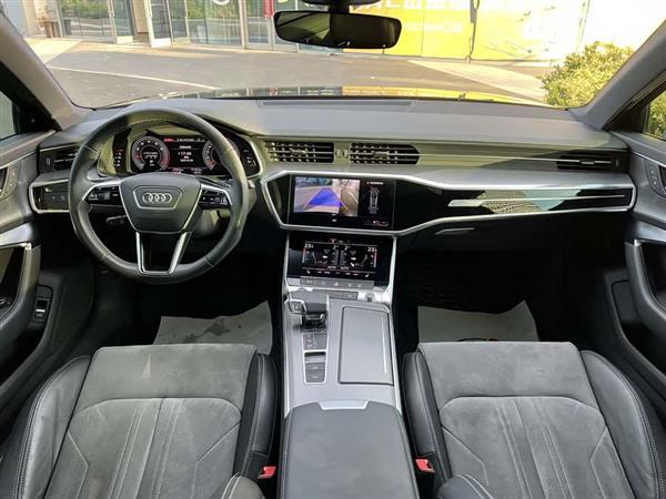 奥迪A6L 2022款 45 TFSI 臻选动感型