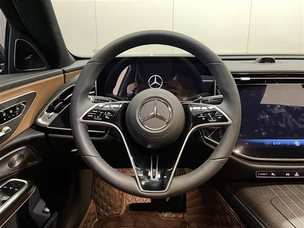 奔驰E级 2025款 改款 E 300 L 豪华型