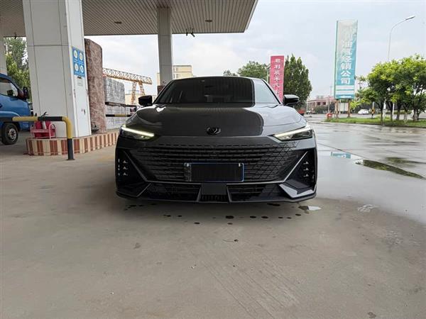 长安UNI-V 2022款 1.5T 尊贵型