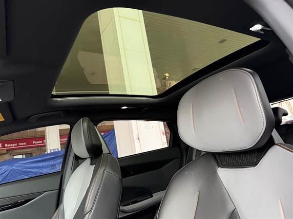 长安UNI-V 2022款 1.5T 尊贵型