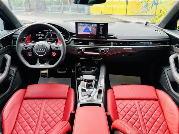 奥迪S4 2023款 S4 3.0TFSI