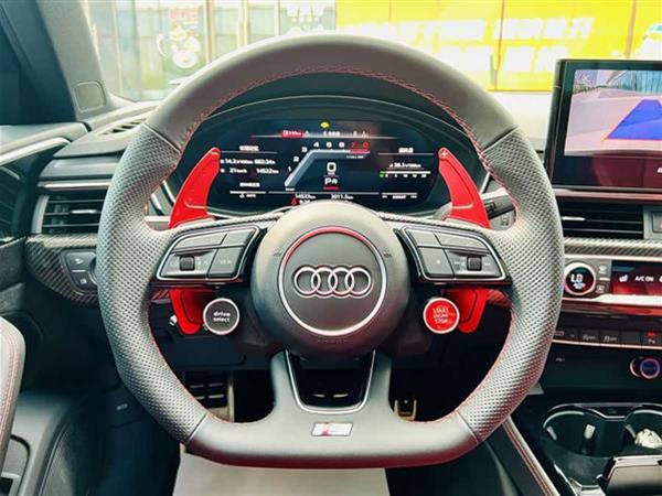 奥迪S4 2023款 S4 3.0TFSI