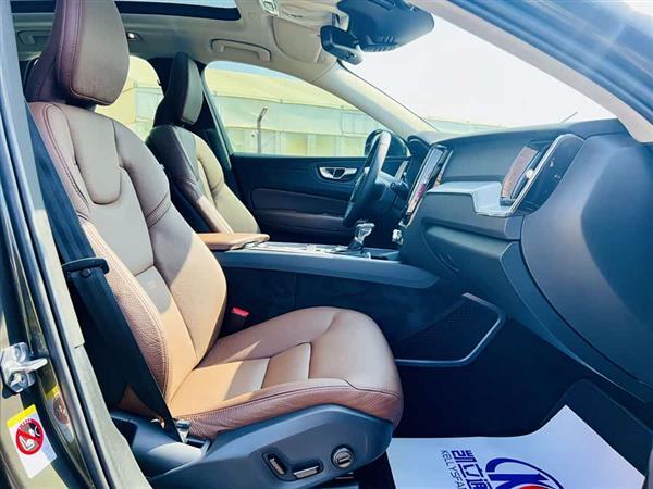沃尔沃XC60 2020款 T5 四驱智逸豪华版