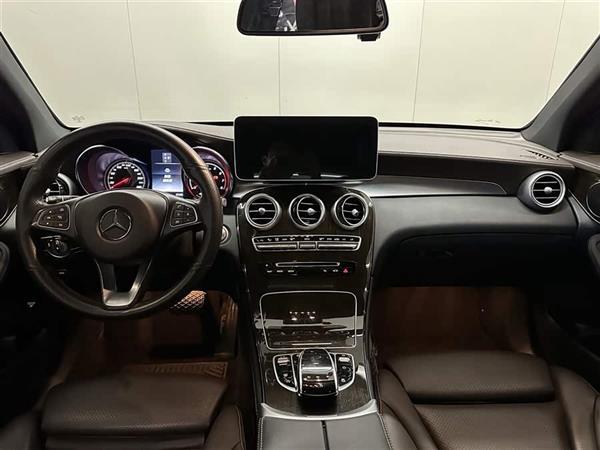 奔驰GLC 2018款 GLC 260 4MATIC 豪华型